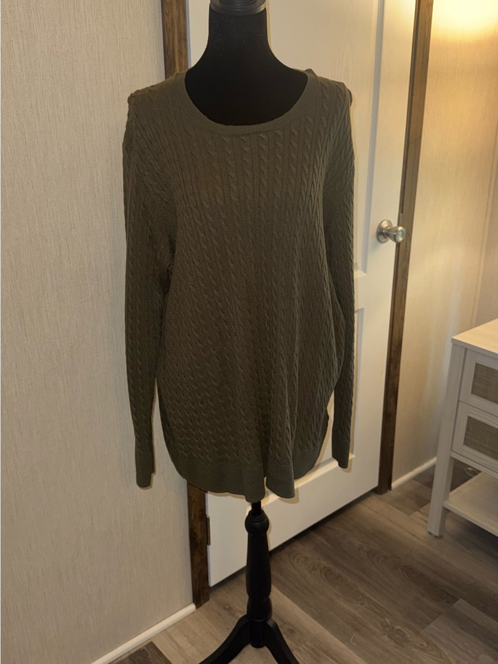 Amazon Essentials Olive Cable-Knit Crewneck Sweater - Women's - Picture 3 of 6